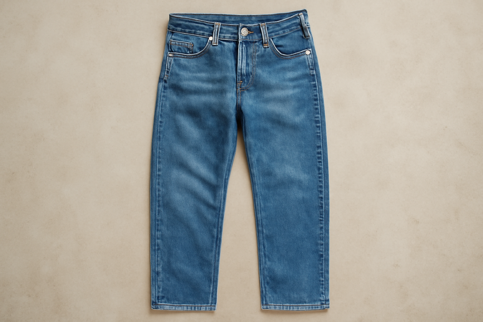 tendancemagasin-jean-se-detend-apres-quelques-ports jean posé montrant taille légèrement détendue