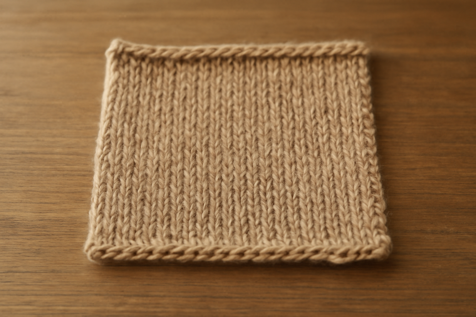 tendancemagasin-tissage-maille-legere-ete echantillon de maille pose sur une table